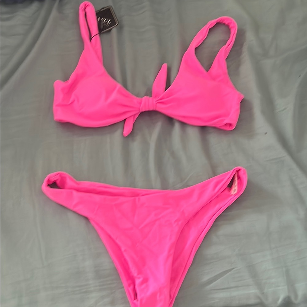 ✨NEVER WORN ✨Vibrant Pink Bikini Set
